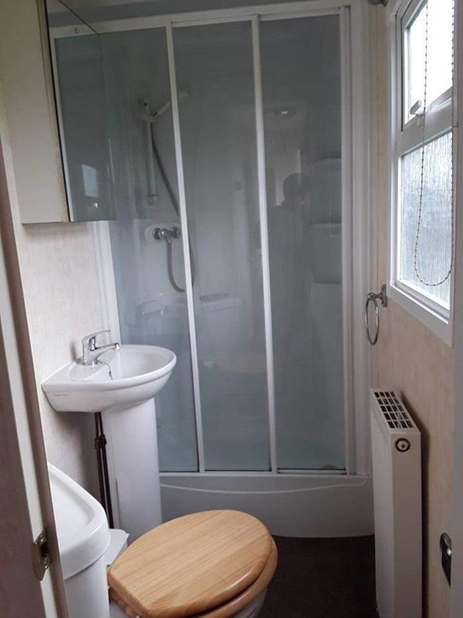 Rhosfeillion Static Caravan Apartment แคลนเกฟนี ภายนอก รูปภาพ