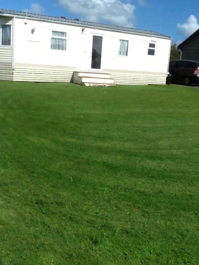 Rhosfeillion Static Caravan Apartment แคลนเกฟนี ภายนอก รูปภาพ